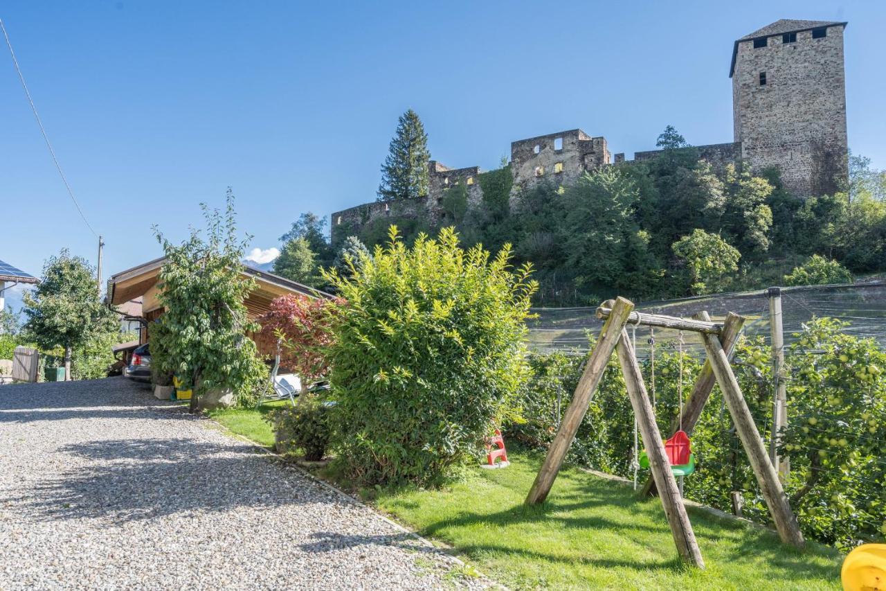 Ferienwohnung Bergblick-Schlosshof Vollan Extérieur photo
