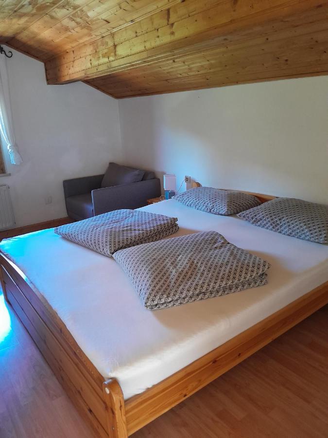 Ferienwohnung Bergblick-Schlosshof Vollan Extérieur photo